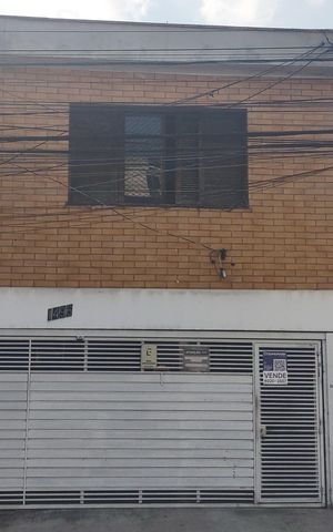 Casa à venda com 363m², 4 quartos e 2 vagas Casa à venda com 363m², 4 quartos e 2 vagasFachada