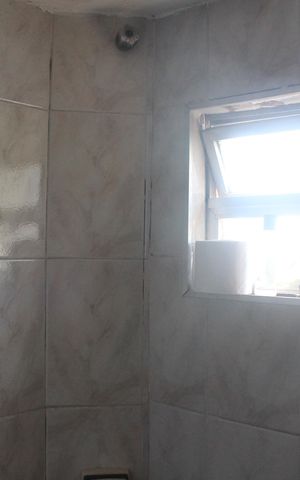 Casa à venda com 363m², 4 quartos e 2 vagasBanheiro 2