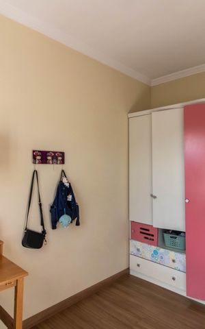 Casa à venda com 370m², 5 quartos e 8 vagas Casa à venda com 370m², 5 quartos e 8 vagasQuarto 4