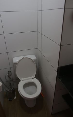 Casa à venda com 210m², 2 quartos e 2 vagasSuite