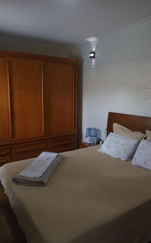 Casa à venda com 210m², 2 quartos e 2 vagasSuite2