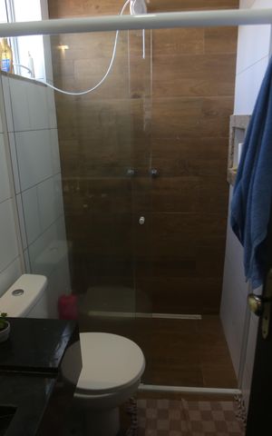 Casa à venda com 210m², 2 quartos e 2 vagasBanheiro