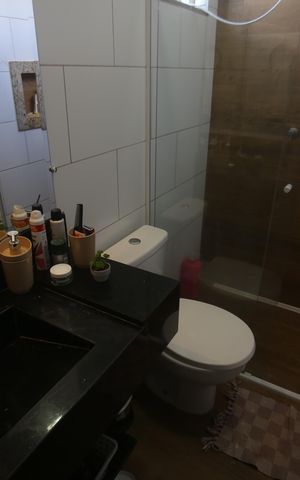 Casa à venda com 210m², 2 quartos e 2 vagasBanheiro