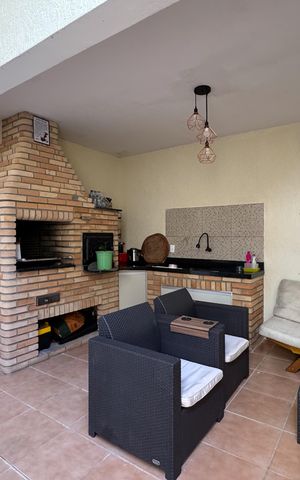 Casa para alugar com 206m², 3 quartos e 2 vagas Casa para alugar com 206m², 3 quartos e 2 vagasÁrea de Churrasqueira e Serviço