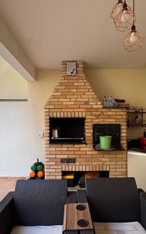 Casa para alugar com 206m², 3 quartos e 2 vagas Casa para alugar com 206m², 3 quartos e 2 vagasÁrea de Churrasqueira e Serviço