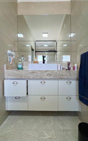 Casa para alugar com 206m², 3 quartos e 2 vagas Casa para alugar com 206m², 3 quartos e 2 vagasBanheiro - Suíte