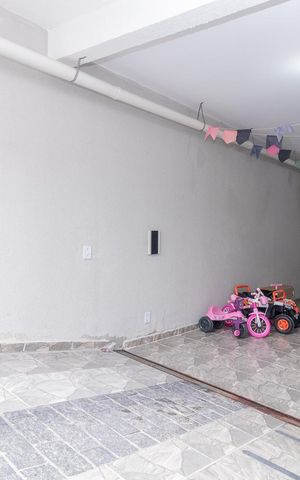 Casa à venda com 115m², 2 quartos e 3 vagasGaragem