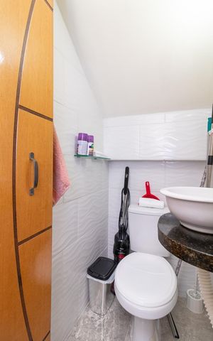 Casa à venda com 115m², 2 quartos e 3 vagasLavabo 1