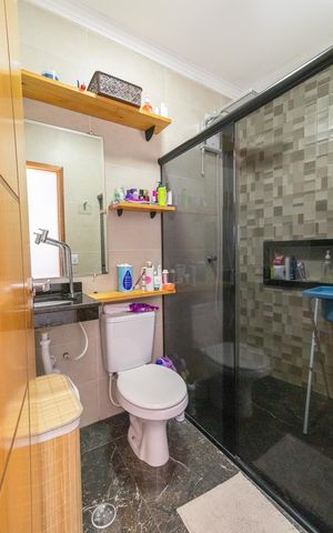 Casa à venda com 115m², 2 quartos e 3 vagasBanheiro da Suíte 2