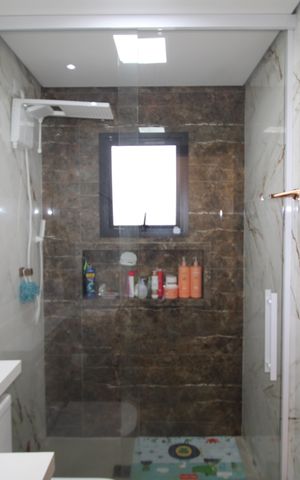 Casa à venda com 220m², 4 quartos e 2 vagasQuarto 1 - Banheiro