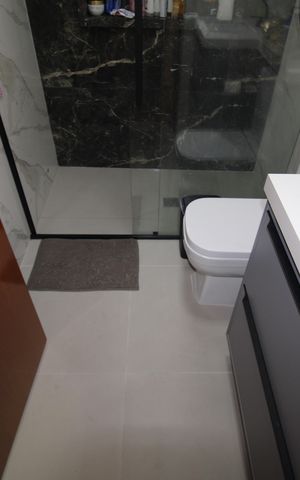 Casa à venda com 220m², 4 quartos e 2 vagasBanheiro