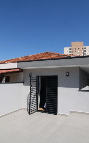 Casa à venda com 220m², 4 quartos e 2 vagasQuarto 1 - Varanda