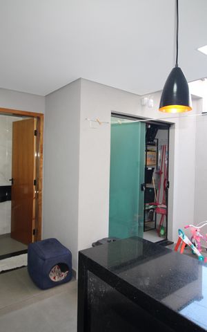 Casa à venda com 220m², 4 quartos e 2 vagasÁrea de Serviço