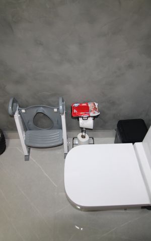 Casa à venda com 220m², 4 quartos e 2 vagasLavabo