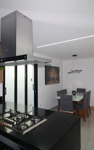 Casa à venda com 220m², 4 quartos e 2 vagasCozinha