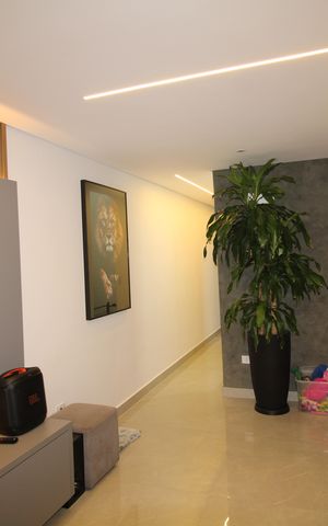 Casa à venda com 220m², 4 quartos e 2 vagasSala