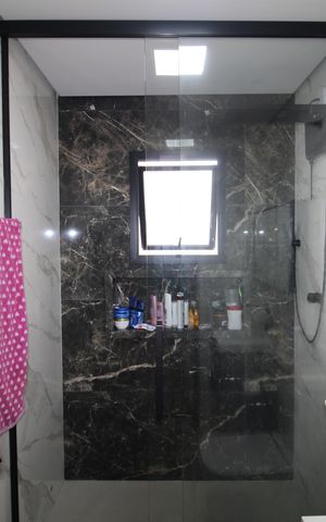 Casa à venda com 220m², 4 quartos e 2 vagasBanheiro