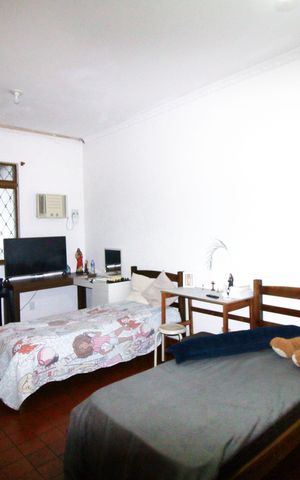 Casa à venda com 723m², 5 quartos e 2 vagasQuarto 3