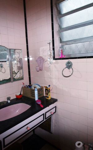 Casa à venda com 723m², 5 quartos e 2 vagasBanheiro 2