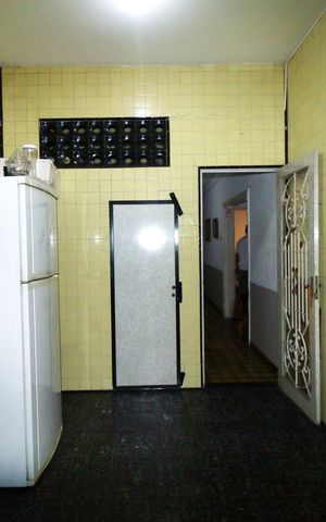 Casa à venda com 723m², 5 quartos e 2 vagasCozinha e Copa