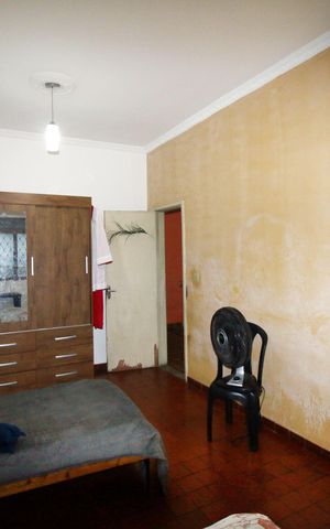 Casa à venda com 723m², 5 quartos e 2 vagasQuarto 3