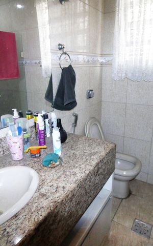 Apartamento à venda com 75m², 2 quartos e 1 vagaBanheiro