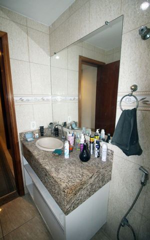 Apartamento à venda com 75m², 2 quartos e 1 vagaBanheiro