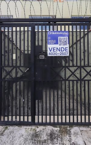 Casa à venda com 119m², 2 quartos e 2 vagasFachada