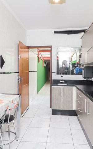 Casa à venda com 119m², 2 quartos e 2 vagasCozinha