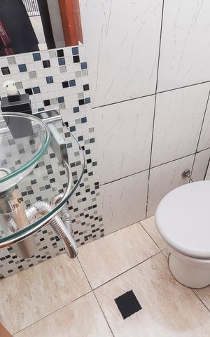 Casa à venda com 119m², 2 quartos e 2 vagasLavabo