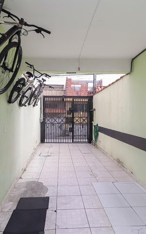 Casa à venda com 119m², 2 quartos e 2 vagasGaragem