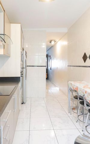 Casa à venda com 119m², 2 quartos e 2 vagasCozinha