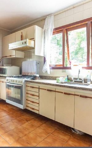 Casa à venda com 400m², 6 quartos e 4 vagas