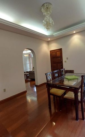 Casa à venda com 193m², 5 quartos e 2 vagas Casa à venda com 193m², 5 quartos e 2 vagassala