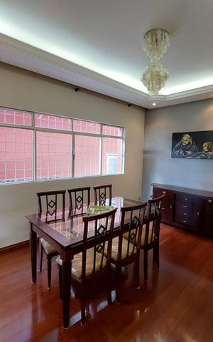 Casa à venda com 193m², 5 quartos e 2 vagas Casa à venda com 193m², 5 quartos e 2 vagassala