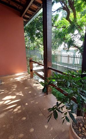 Casa à venda com 193m², 5 quartos e 2 vagas Casa à venda com 193m², 5 quartos e 2 vagasvaranda