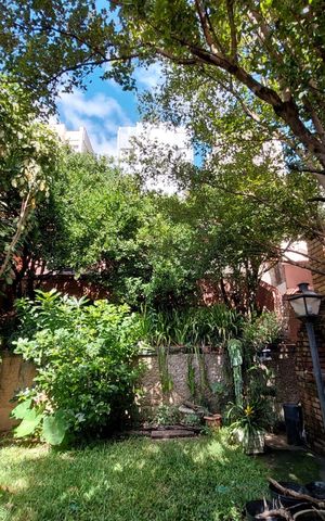Casa à venda com 193m², 5 quartos e 2 vagas Casa à venda com 193m², 5 quartos e 2 vagasquintal