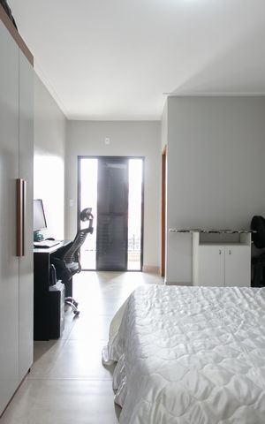 Casa à venda com 117m², 3 quartos e 2 vagas Casa à venda com 117m², 3 quartos e 2 vagasSuíte