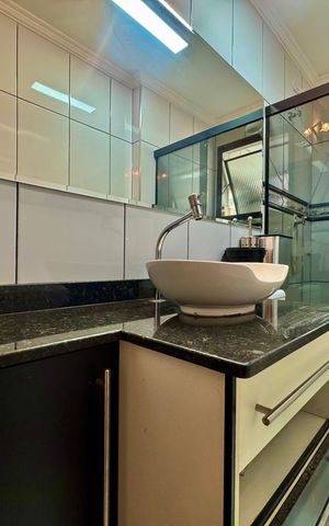 Apartamento à venda com 67m², 2 quartos e 1 vaga Apartamento à venda com 67m², 2 quartos e 1 vagaBanheiro