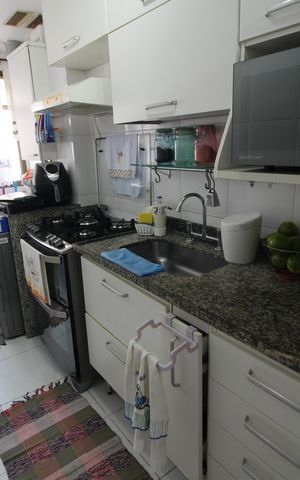 Apartamento à venda com 94m², 3 quartos e 2 vagasCozinha