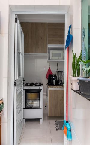 Casa de condomínio à venda com 67m², 2 quartos e 1 vagaÁrea de Serviço