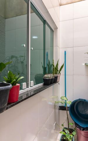Casa de condomínio à venda com 67m², 2 quartos e 1 vagaÁrea de Serviço