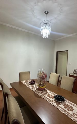 Casa à venda com 342m², 3 quartos e 4 vagas Casa à venda com 342m², 3 quartos e 4 vagasSala de Jantar