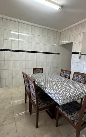 Casa à venda com 342m², 3 quartos e 4 vagas Casa à venda com 342m², 3 quartos e 4 vagasCozinha