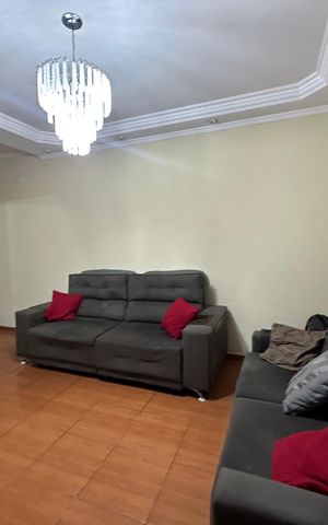 Casa à venda com 342m², 3 quartos e 4 vagas Casa à venda com 342m², 3 quartos e 4 vagasSala