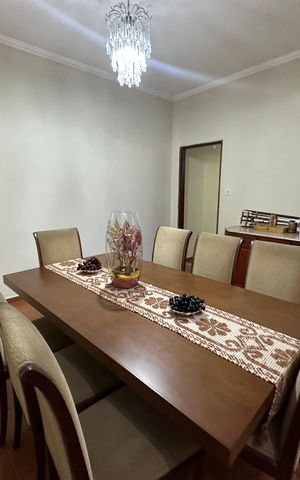 Casa à venda com 342m², 3 quartos e 4 vagas Casa à venda com 342m², 3 quartos e 4 vagasSala de Jantar