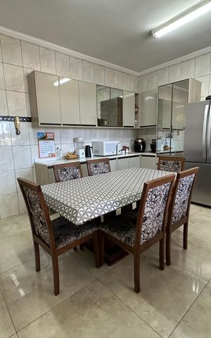 Casa à venda com 342m², 3 quartos e 4 vagas Casa à venda com 342m², 3 quartos e 4 vagasCozinha