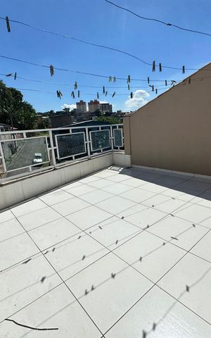 Casa à venda com 342m², 3 quartos e 4 vagas Casa à venda com 342m², 3 quartos e 4 vagasVaranda