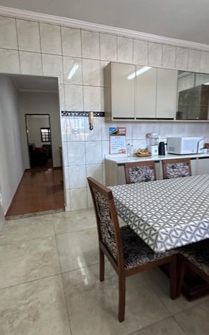 Casa à venda com 342m², 3 quartos e 4 vagas Casa à venda com 342m², 3 quartos e 4 vagasCozinha