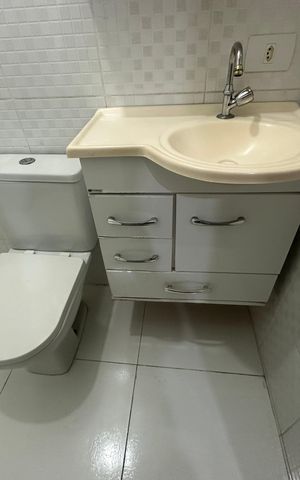Casa à venda com 342m², 3 quartos e 4 vagas Casa à venda com 342m², 3 quartos e 4 vagasBanheiro da Suíte 2